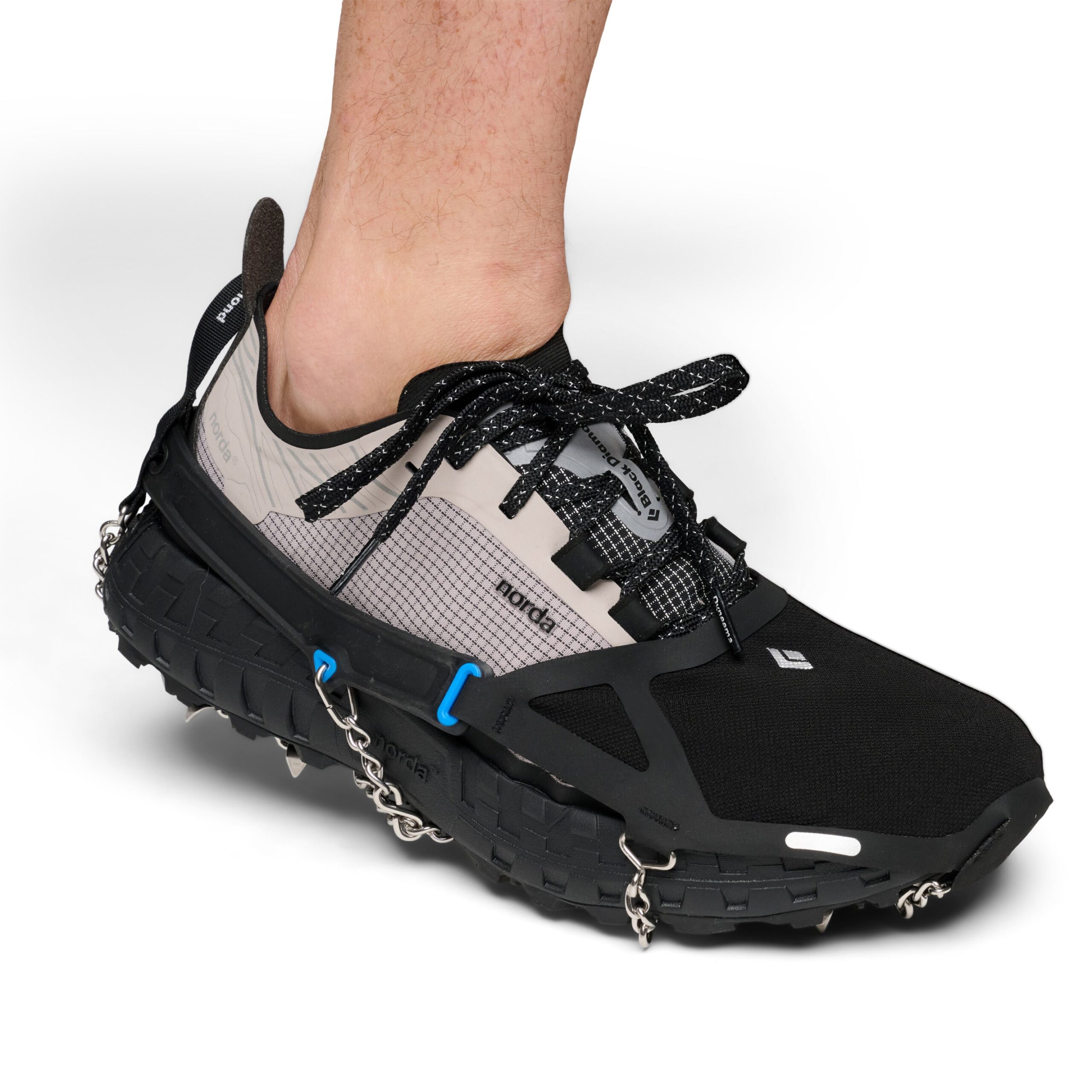 140003_0000_DISTANCE_SPIKE_TRACTION_NO_COLOR_01