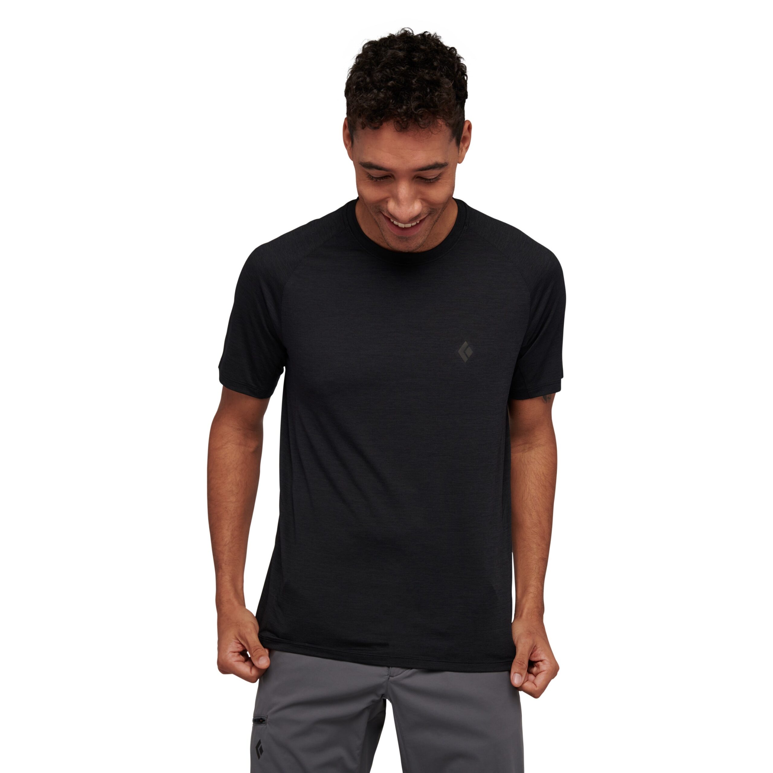 752427_0002_M_LIGHTWIRE_SS_TECH_TEE_Black_01